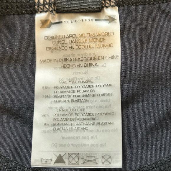 The Upside Black and White Cropped Leggings Size 10 - Picture 10 of 11